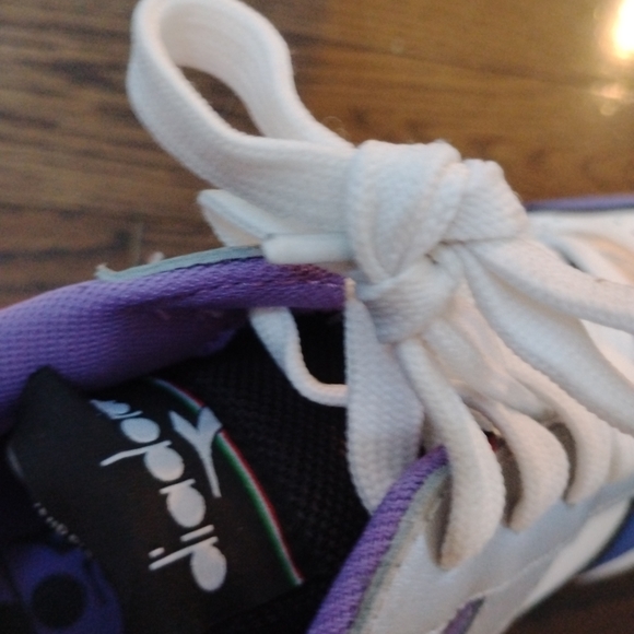 Diadora Kids Sneakers in Blue, White, and Red - Picture 6 of 7